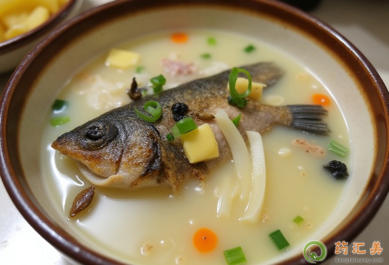 鯽魚和什么食物搭配吃最好 鯽魚和什么食物搭配吃最好