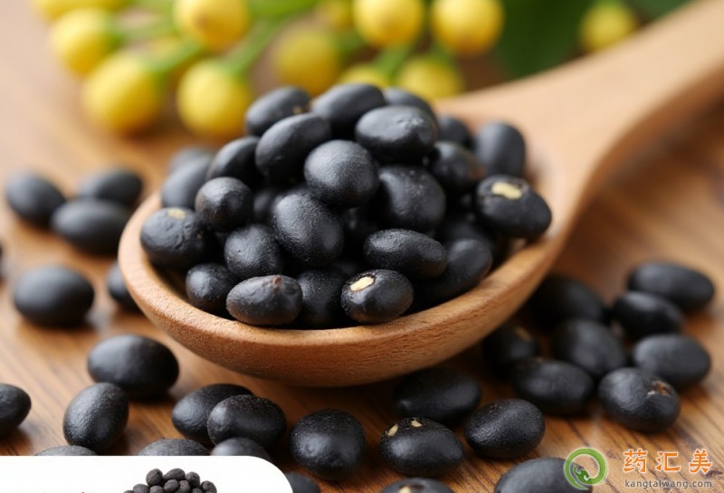 �ڶ��ǳ����РI�B���ڶ���������ĳԷ���߀�����Á��򶹝{��ÿ�����Ϻ�һ���ڶ����{�������w�a��I�B�ǳ��Ў������ڶ����H��ʹ�˵��^�l׃�Þ����й�ɣ�߀�܉�����˂�����ꐴ��x���ڶ��ڰl��ƫ��1��ÿ�����ϵĕr�򣬳�20�w���ҵĺڶ�����һ�׺�֥�飬�ɂ�һ��Ե����L���@�ӳ�������ʹ���^�l������2����֥�顢�S�������������Ҹ��ȷ����քe���������죬�гɼ��ۺ��{��ÿ��˯ǰ��ţ�̡����{���_ˮ�_��һС�������a�r����ʹ����3��ɏ�6��10�ˣ���ɏ��15�����圫����ÿ��1�Ρ�4���t��500����偃�����ˮ���S�����Ļ�尾���^����r���ٷ��보��֮��֥�顢�����ʸ�150�ˣ��{������ͣ�𡣳ß�����Һ���ڱ���Ϳ��ʳ���͵��´ɱP�У������������ǉ�ƽ���õ�����С�K����s���S��ʳ����5���g����2�������מ�30��������20������ˮ����������ȥ�����Ż؜�������һ����������ʳ�����6�����מ�100�����t��10ö�������Ѿ�500���������ݰ낀����ÿ�쳿���1�ף��L�ڷ�������ʹ�^�l���ڰl����7����֥��25�˓v���������m��ϴ������ˮ�����������������ʳ�����ڶ��ĠI�B�rֵ�ڶ������pŮ�ԁ��f��߀�������BĹ�Ч���ڶ������S���ľS����������e���b��S���غ�����ߣ��S����e�ĺ��������5~7��������֪���S����e ��һ�N�ஔ��Ҫ�ı����ഺ���������|���҇������m��֪���ڶ��к����^��ľS����e���s�Č��`�е�֪����һ�N����ʳƷ����Ŵ�ˎ������ӛ�d�ڶ����v�����Ŀ�����l��ʹƤ�w���۵����ڶ��Բ��ܺڰl���ڶ���Ƥ�Ǻ�ɫ�������кܶ�Ļ����سɷ��������،��ںܺõĿ��������ā�Դ���܉�������w�ȵ����ɻ�����������θ��ĭh�������кܺõĿ�����Ч�����܉������B��������cθ�������